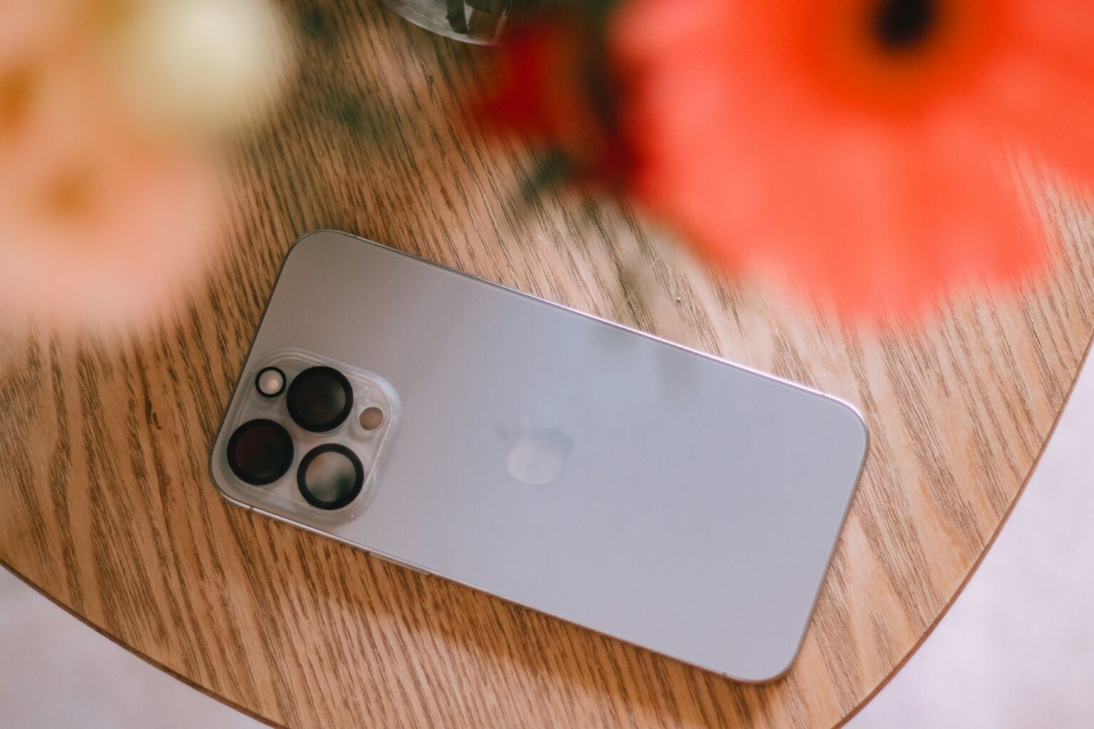 Cleaning a SIM Card: A Complete Guide – International eSIM & Travel SIM ...